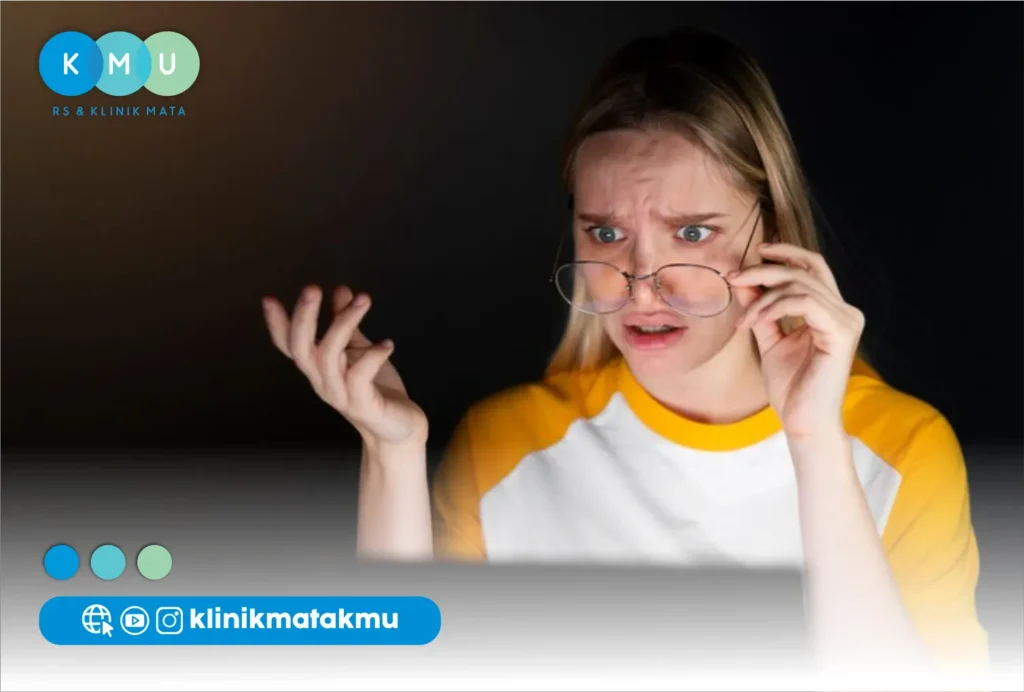 mata yang melihat monitor