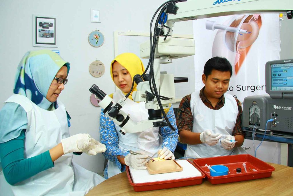 Operasi Katarak Bandung